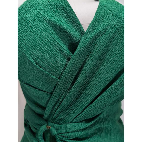 Siena Emerald Green Crinkle Knit Halter Dress
Size 12 – NWT - Picture 2 of 9